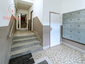 Prodej bytu 2+1, Praha - Vršovice, Jerevanská, 61 m2