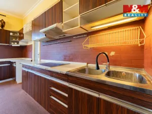 Prodej bytu 4+1, Karlovy Vary - Bohatice, Jáchymovská, 102 m2