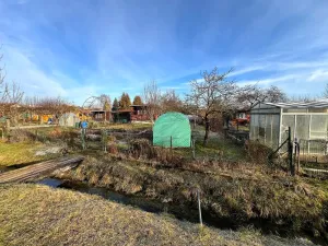 Prodej zahrady, Pardubice - Nové Jesenčany, Máchova, 311 m2