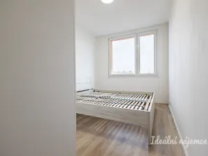 Pronájem bytu 2+kk, Praha, Zelenohorská, 43 m2