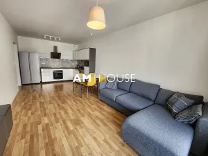 Pronájem bytu 2+kk, Praha - Strašnice, Zvěřinova, 60 m2