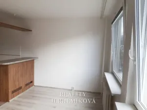 Pronájem bytu 2+kk, Praha - Modřany, Urbánkova, 49 m2