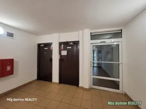 Pronájem bytu 2+kk, Praha - Černý Most, Kpt. Stránského, 44 m2