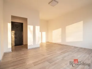 Pronájem bytu 1+1, Praha - Hlubočepy, Lamačova, 32 m2