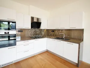Pronájem bytu 3+kk, Praha - Smíchov, Grafická, 82 m2