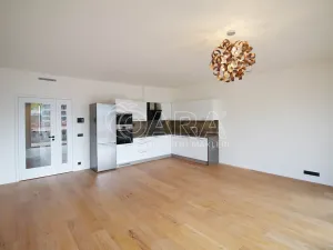 Pronájem bytu 3+kk, Praha - Smíchov, Grafická, 82 m2