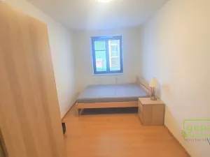 Pronájem bytu 2+kk, Praha, Fojtova, 50 m2