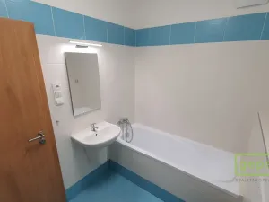 Pronájem bytu 2+kk, Praha, Fojtova, 50 m2