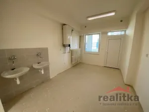 Pronájem obchodního prostoru, Opava - Kateřinky, Válečkova, 80 m2