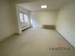 Pronájem obchodního prostoru, Opava - Kateřinky, Válečkova, 80 m2