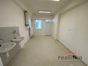 Pronájem ordinace, Opava - Kateřinky, Válečkova, 80 m2