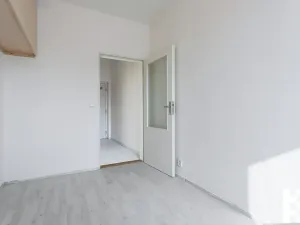 Prodej bytu 2+kk, Praha - Kyje, Pelušková, 41 m2