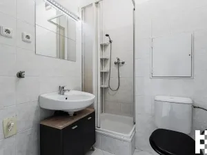 Prodej bytu 2+kk, Praha - Kyje, Pelušková, 41 m2