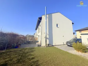 Pronájem rodinného domu, Horoměřice, Karla IV., 94 m2