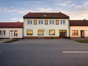 Prodej ubytování, Kunovice, Lidická, 743 m2