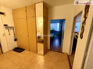 Prodej bytu 4+1, Karlovy Vary - Dvory, 1. máje, 60 m2