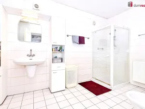 Prodej rodinného domu, Hostín, 210 m2