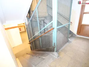 Prodej bytu 2+1, Karlovy Vary, nábřeží Jana Palacha, 63 m2