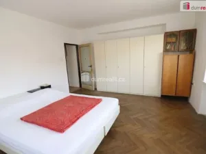 Prodej bytu 2+1, Karlovy Vary, nábřeží Jana Palacha, 63 m2