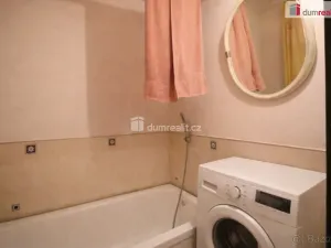 Prodej bytu 2+1, Karlovy Vary, nábřeží Jana Palacha, 63 m2
