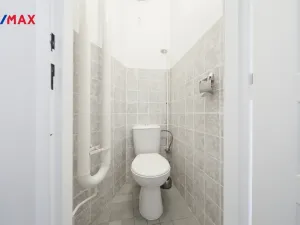 Prodej bytu 2+1, Karlovy Vary, Koptova, 78 m2