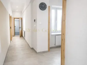 Prodej bytu 4+1, Jindřichův Hradec - Jindřichův Hradec I, Sady, 108 m2