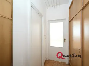 Pronájem bytu 2+kk, Praha - Modřany, Urbánkova, 41 m2