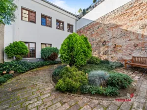 Pronájem bytu 1+kk, Hradec Králové, Dlouhá, 25 m2