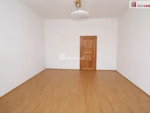 Pronájem bytu 1+1, Praha - Smíchov, Nádražní, 46 m2