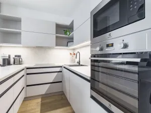 Pronájem bytu 2+kk, Praha - Karlín, Sokolovská, 55 m2