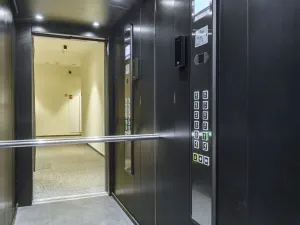 Pronájem bytu 2+kk, Praha - Karlín, Sokolovská, 55 m2