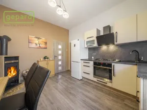 Prodej bytu 1+1, Karlovy Vary, Jabloňová, 38 m2