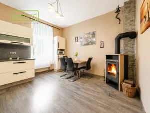 Prodej bytu 1+1, Karlovy Vary, Jabloňová, 38 m2