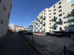 Pronájem garáže, Plzeň - Jižní Předměstí, Poděbradova, 12 m2