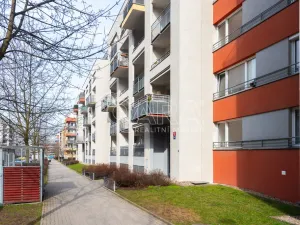 Pronájem bytu 1+kk, Praha - Zličín, Sazovická, 29 m2