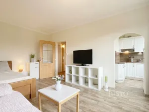 Pronájem bytu 1+kk, Praha, Květnového vítězství, 31 m2