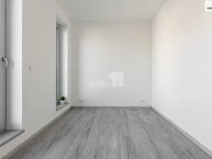 Pronájem bytu 2+kk, Praha - Libeň, V Holešovičkách, 56 m2