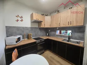 Prodej bytu 3+1, Chomutov, Kundratická, 71 m2