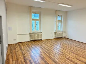 Pronájem kanceláře, Karlovy Vary, T. G. Masaryka, 72 m2