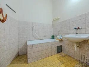 Prodej bytu 2+1, Opava - Předměstí, Komenského, 81 m2