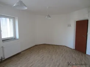 Pronájem bytu 1+kk, Zlín, Štefánikova, 27 m2