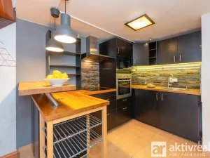 Prodej bytu 2+kk, Šestajovice, Komenského, 63 m2