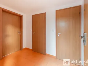 Prodej bytu 2+kk, Šestajovice, Komenského, 63 m2