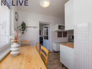 Prodej bytu 3+1, Plzeň, Chválenická, 63 m2