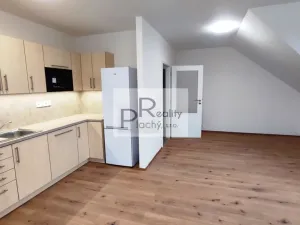 Prodej bytu 2+kk, Hevlín, 63 m2