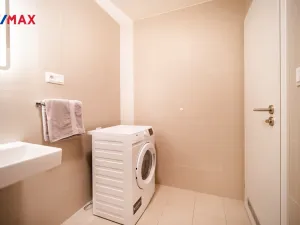 Pronájem bytu 3+kk, Praha - Vysočany, Pechmanových, 86 m2