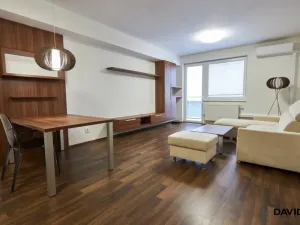 Pronájem bytu 2+kk, Brno - Líšeň, Houbalova, 69 m2