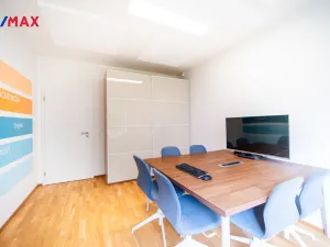 Pronájem kanceláře, Praha - Vysočany, Pechmanových, 91 m2
