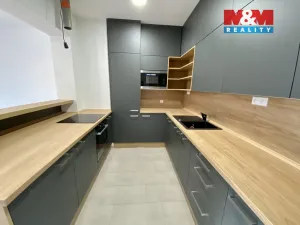 Pronájem bytu 1+kk, Louny, Pražská, 45 m2