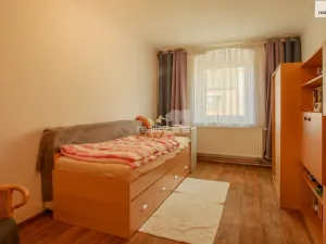 Prodej rodinného domu, Žebrák, Pražská, 220 m2